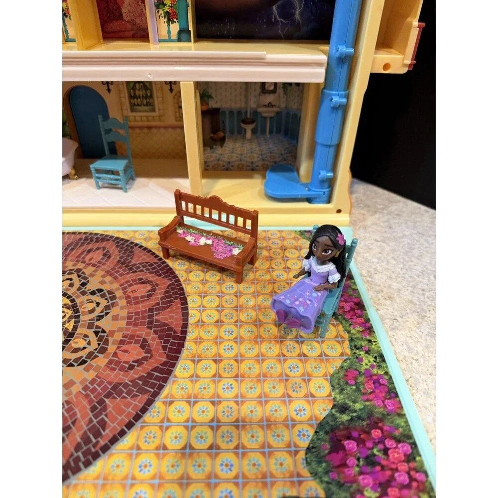 Disney Encanto Magical Casa Madrigal Playset House Lights & Sounds - Works